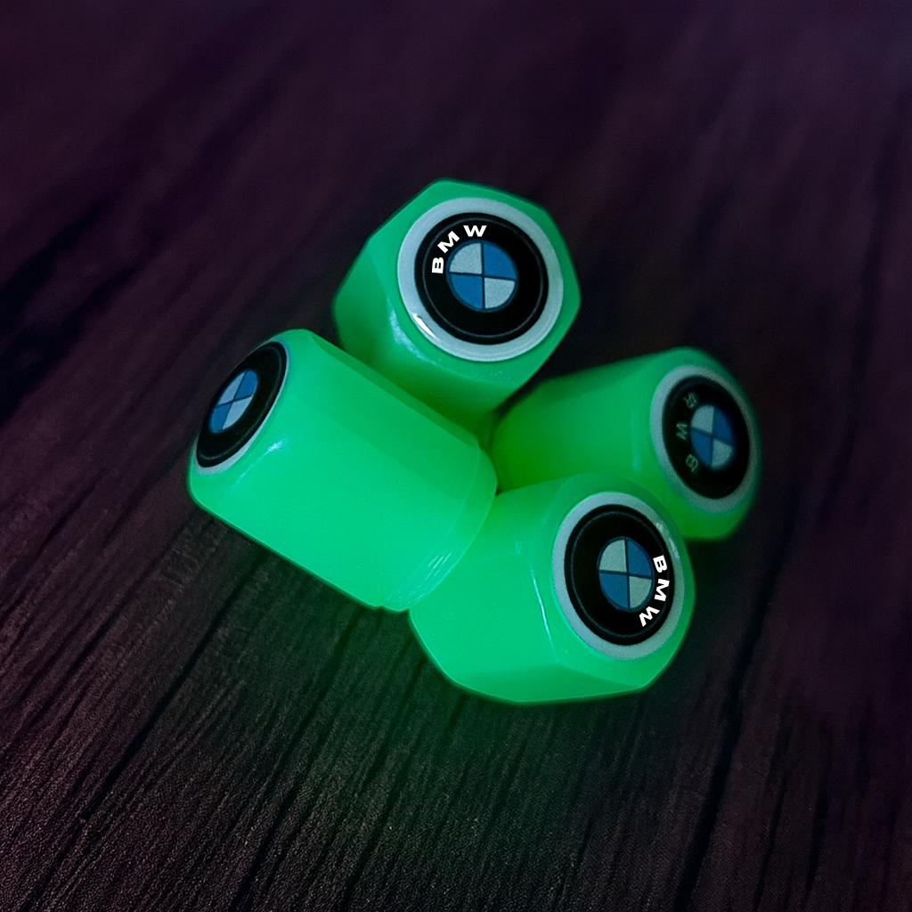 Súprava 4 Fosforeskujúcich Krytov Kolies s Logom