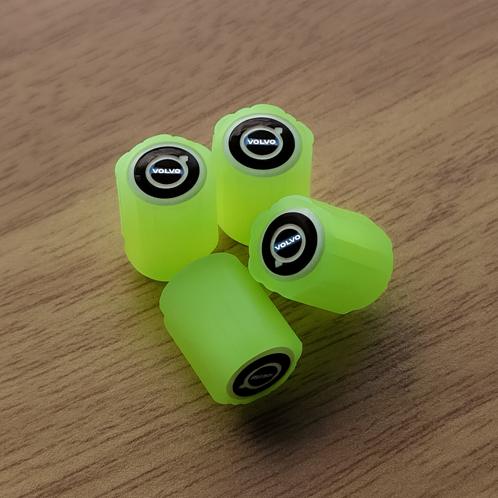 Súprava 4 Fosforeskujúcich Krytov Kolies s Logom